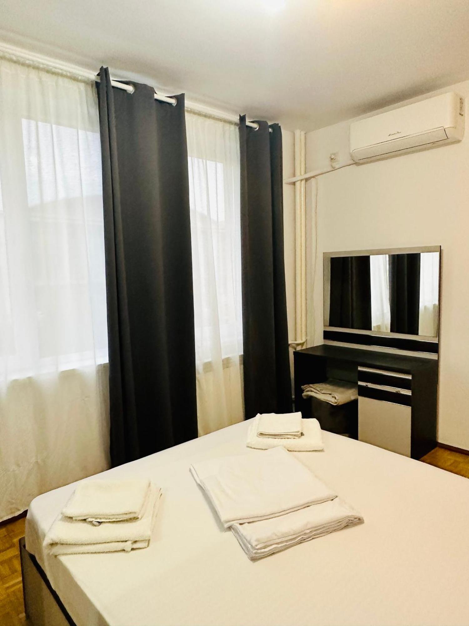 Chic Comfort 1Bdr With Landmark View - Concerthall Bukarest Exterior foto