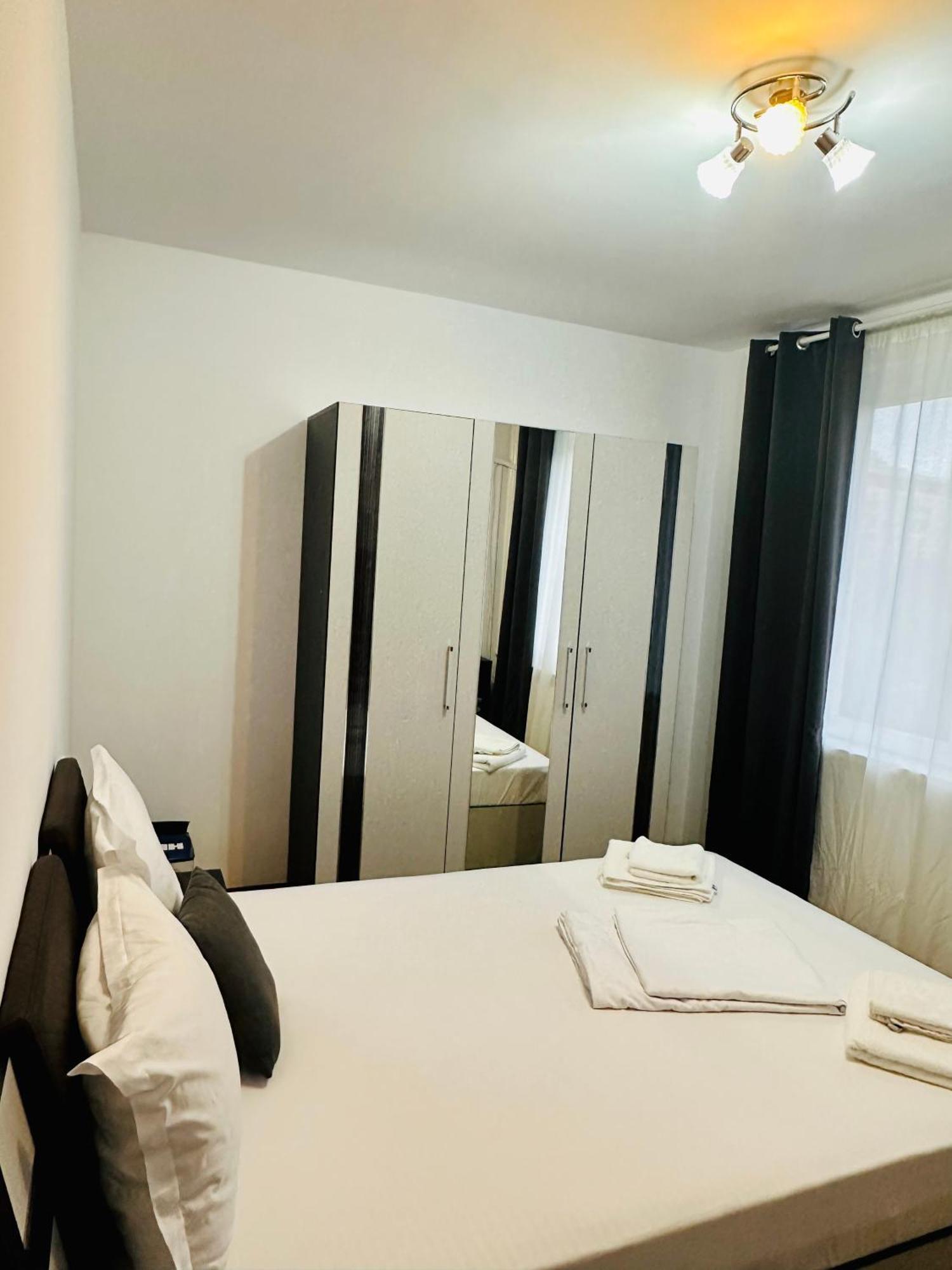 Chic Comfort 1Bdr With Landmark View - Concerthall Bukarest Exterior foto